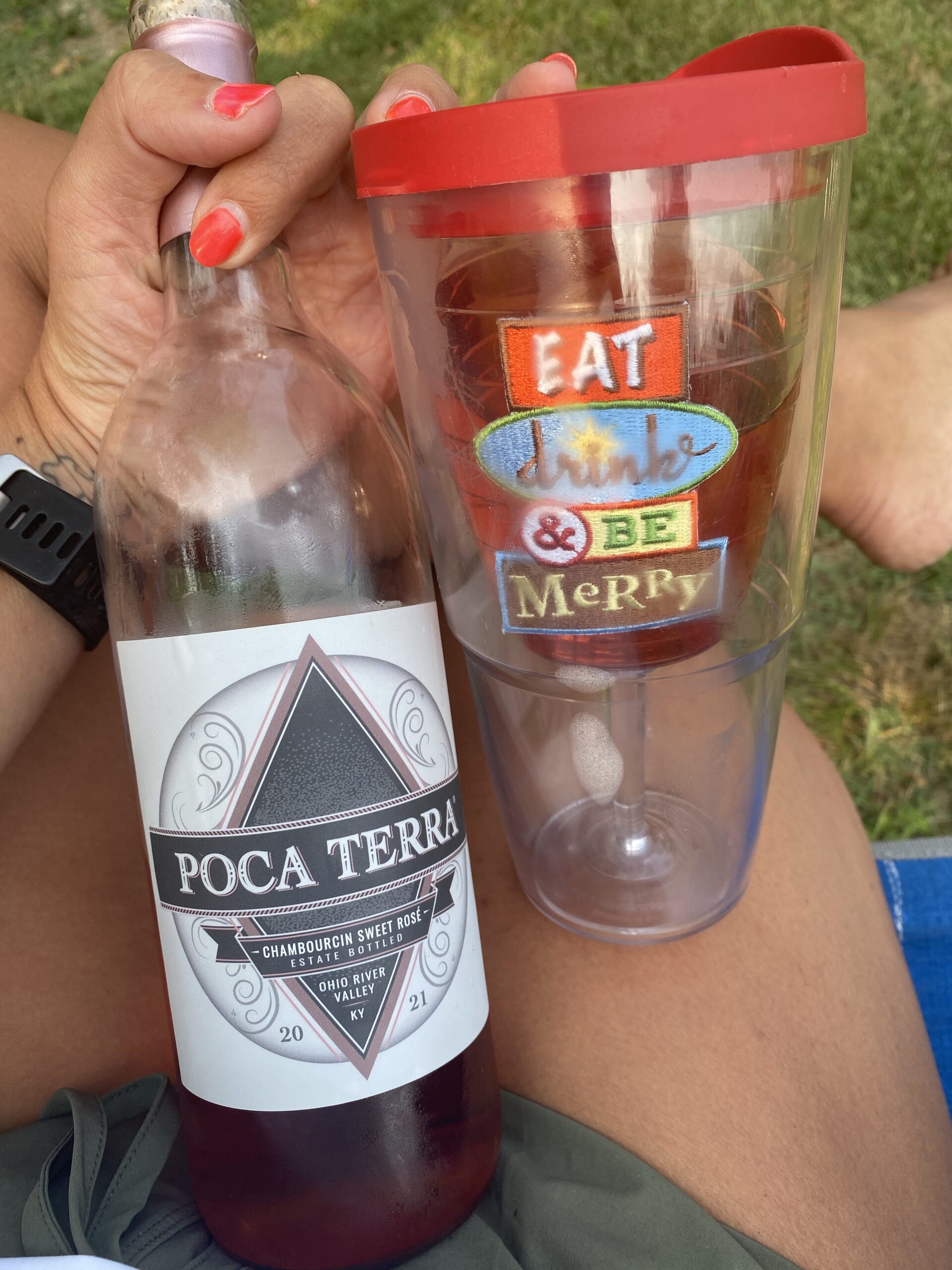 Poca Terra Winery Chambourcin Sweet Rose